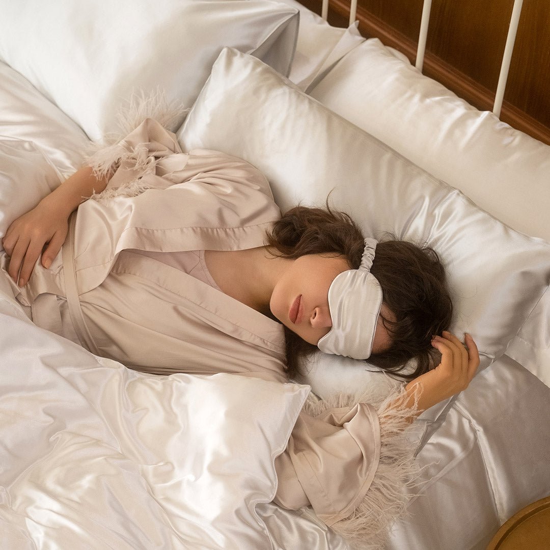 Silk: The Secret to Healthier and Smoother Skin - FEELITS