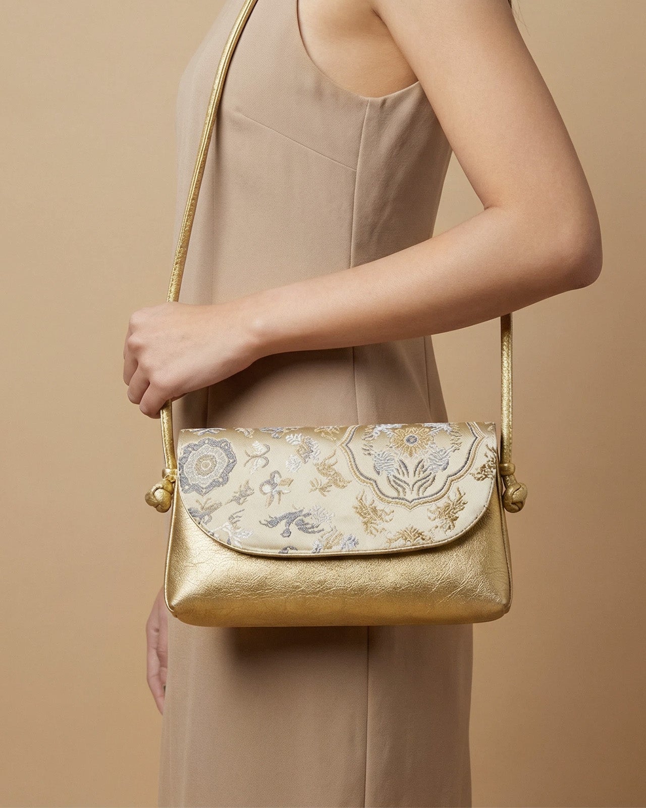 Feelits Hand - Embroidered Mulberry Silk Clutch & Crossbody Bag - FEELITS