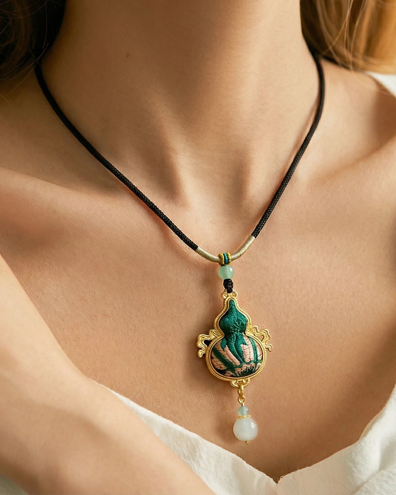 Feelits Handcrafted Gambiered Canton Silk Gourd Pendant Necklace - FEELITS