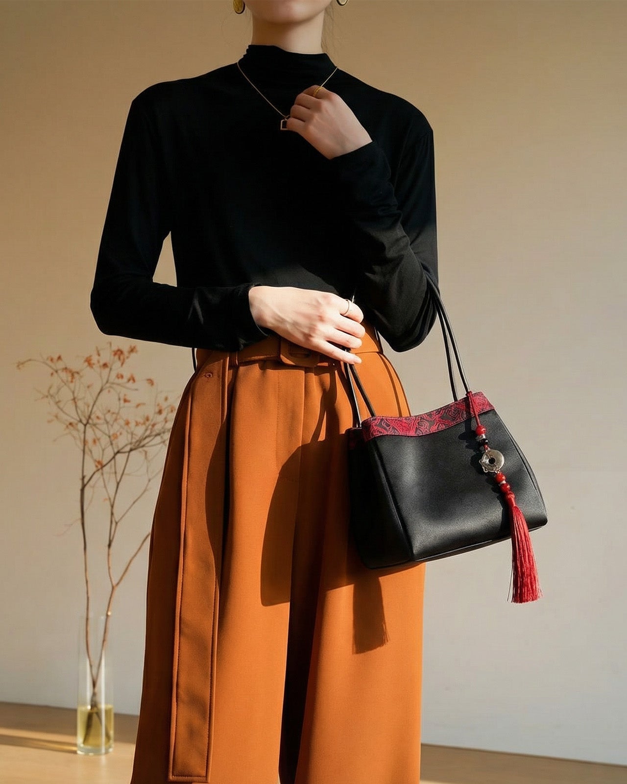 Feelits Luxury Gambiered Canton Silk (Xiangyunsha) Top - Handle Cube Bag - FEELITS