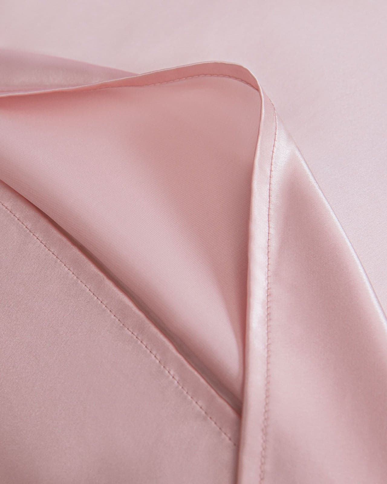 Feelits silk pillowcase Natural Beauty silk pillowcases queen silk pillowcase king silk pillowcase Perfect Gift silk pillowcase silk sleep pillowcase best silk pillowcase silk pillowcase for hair Royal Mulberry Silk pillowcase Feelits Royal Mulberry Silk