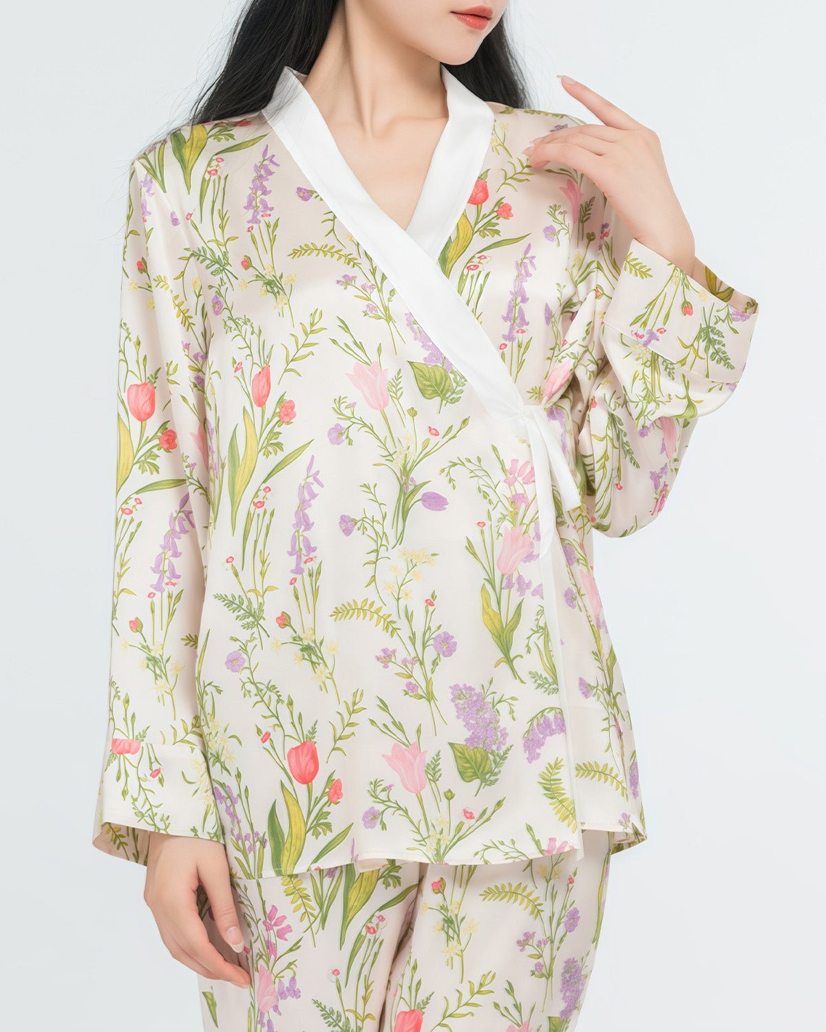 FEELITS 100% Mulberry Silk Pajama Set - Lavender Floral Design, Long Sleeve & Pants - Romantic & Natural, 19mm Silk - V - Neck, Luxurious & Comfortable Sleepwear - FEELITS