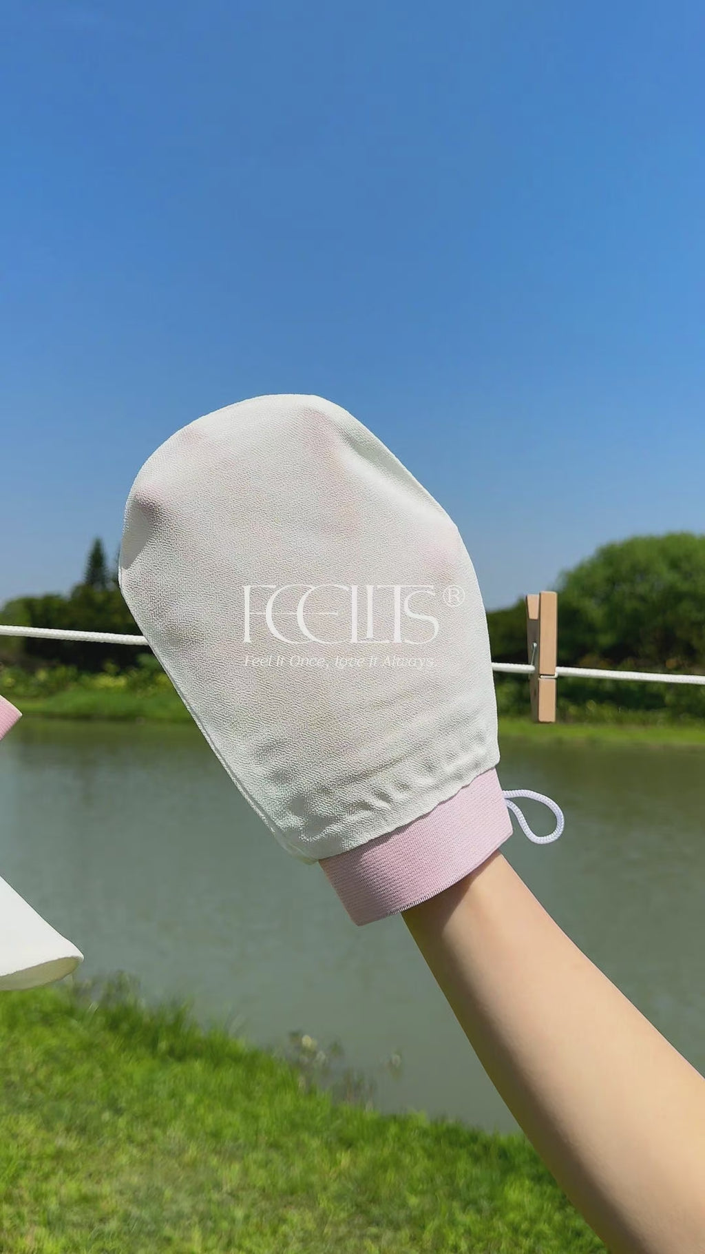 Feelits 6A Grade Mulberry Silk Exfoliating Gloves (2-Pack) - FEELITS