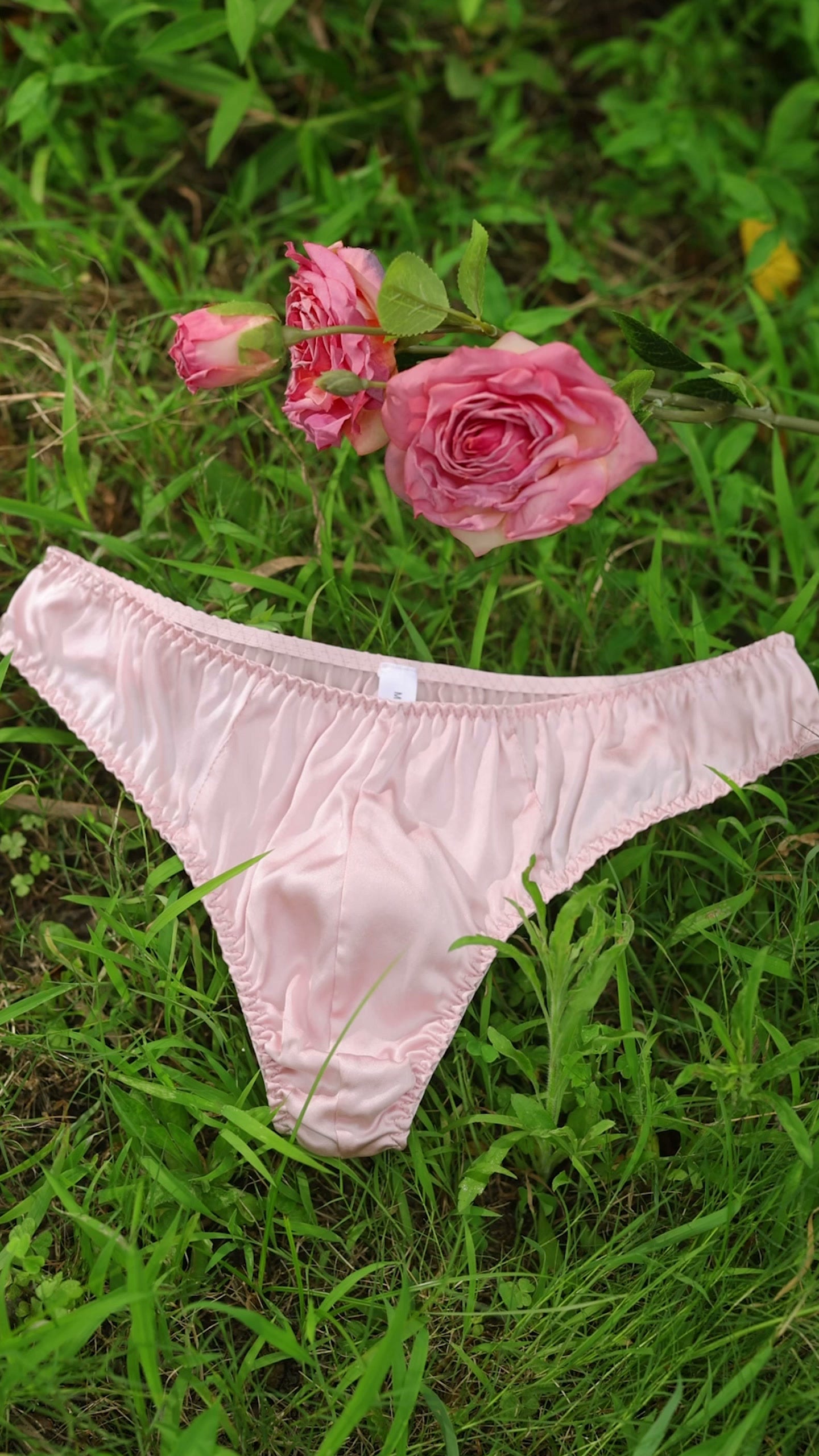 THM02 men's silk T-back thong in breathable 100% mulberry silk | FEELITS