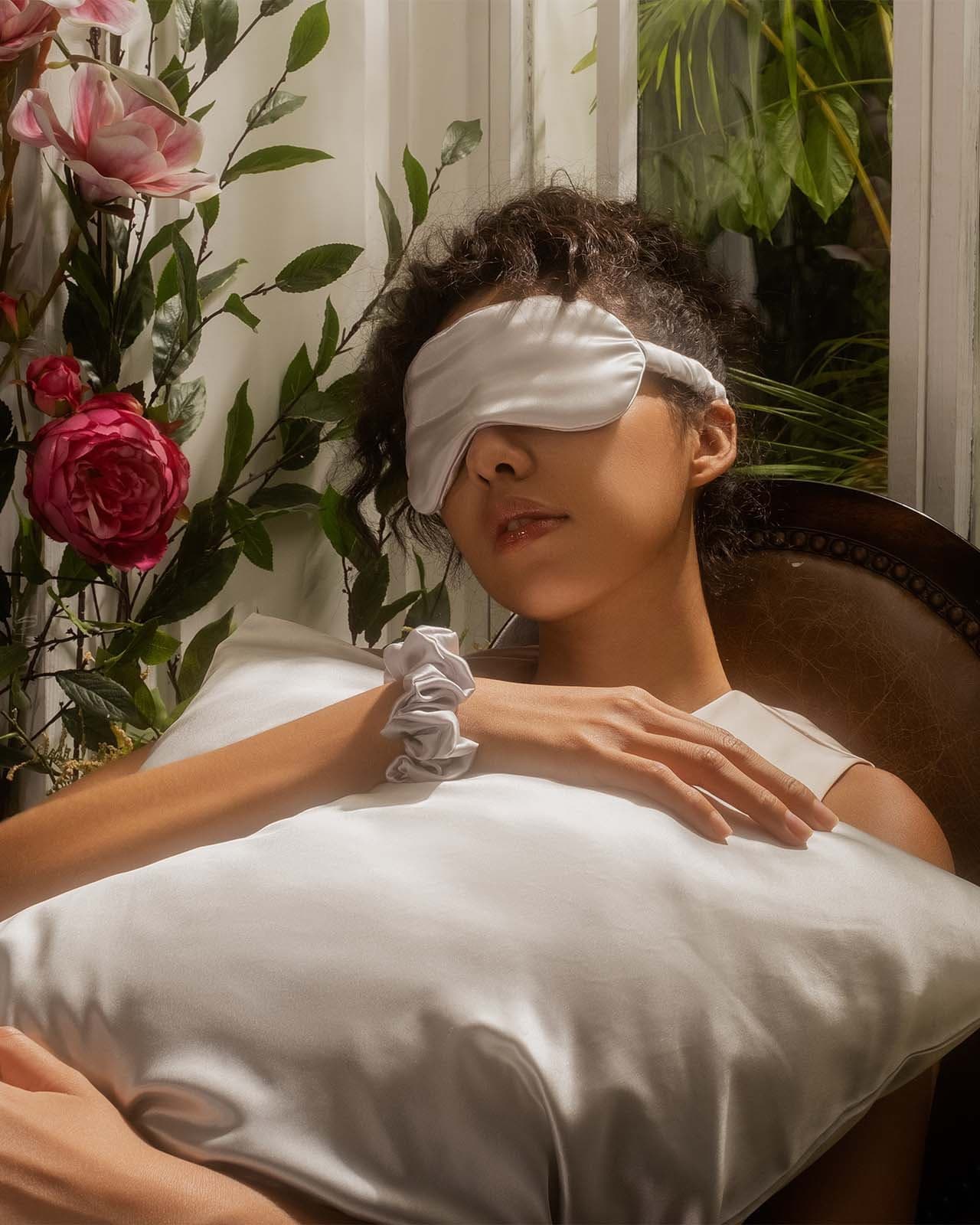FEELITS 100% Royal Mulberry Silk. Natural Beauty Sleep Eye Mask- 22-momme  Padma Pink
